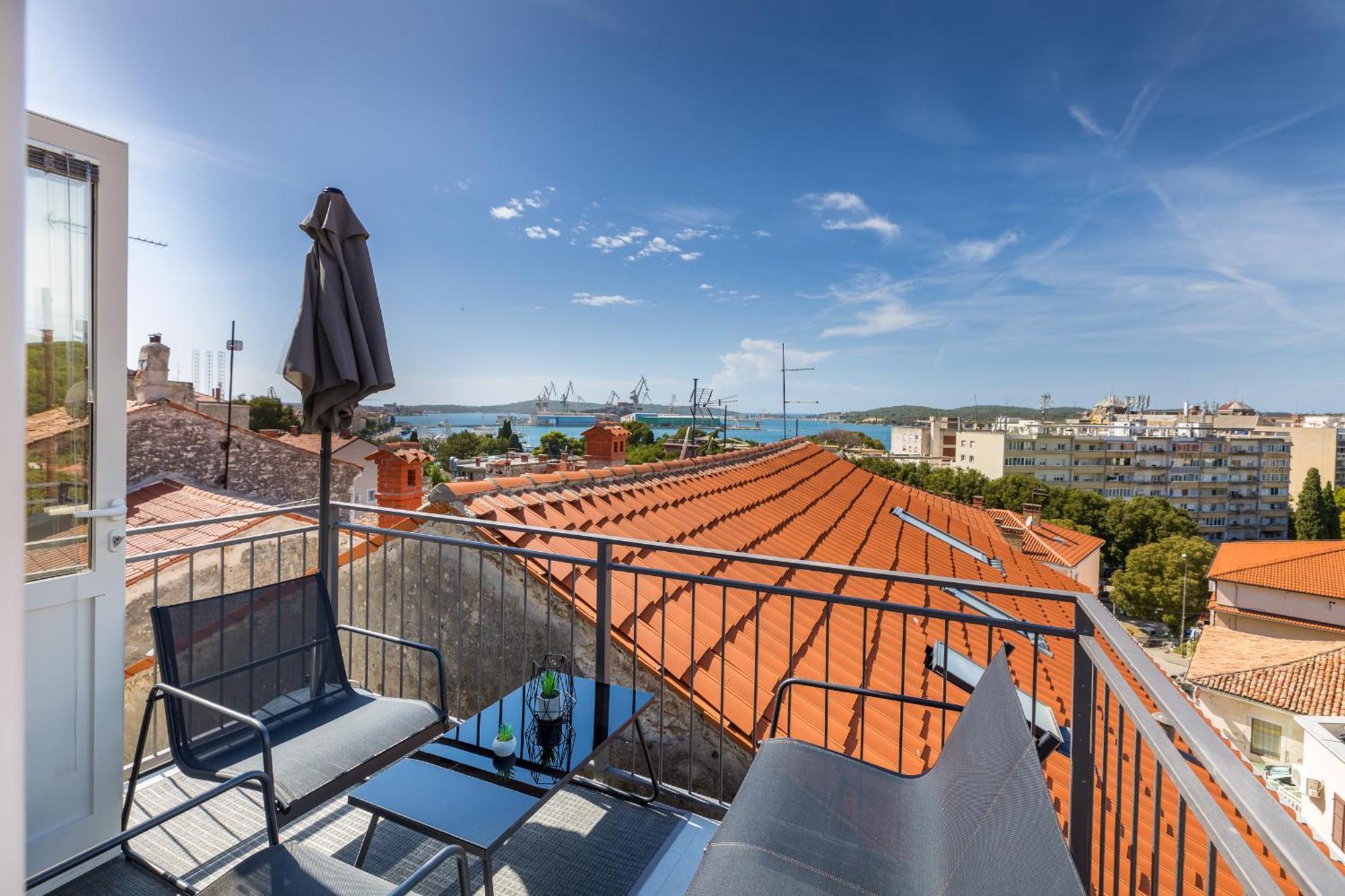 Pula Bay View Apartment Esterno foto