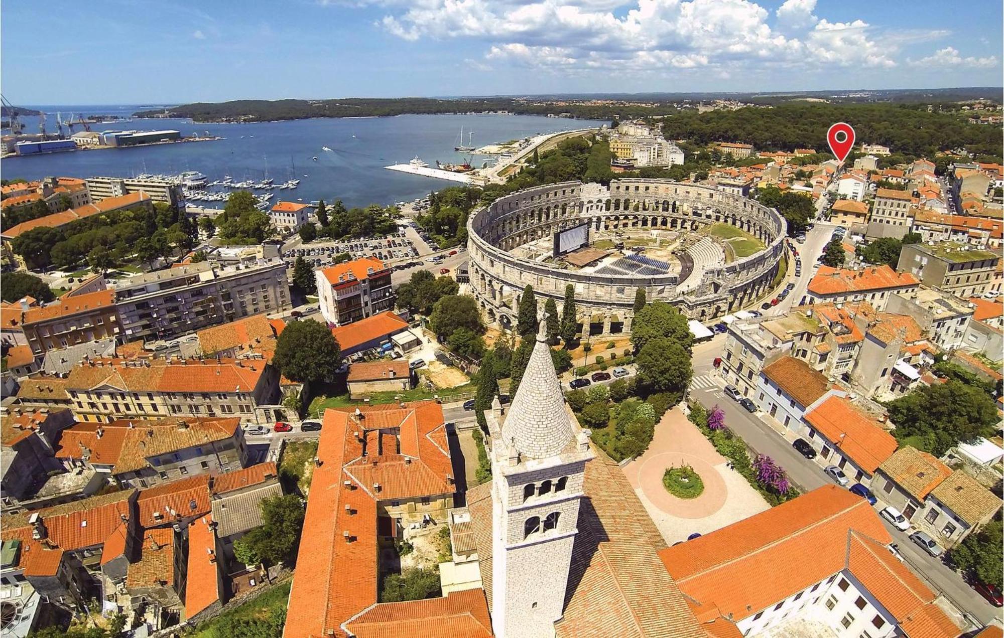 Pula Bay View Apartment Esterno foto